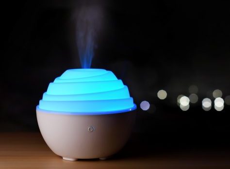 Image of Can you put essential oils in humidifier for baby