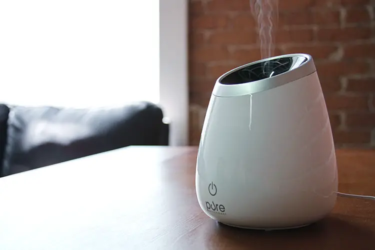 Image of cleaning a humidifier