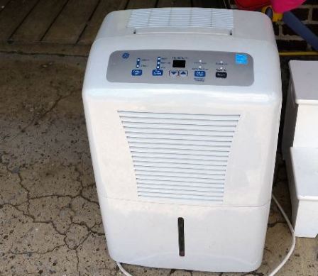 Image of dehumidifier stops running after a few minutes